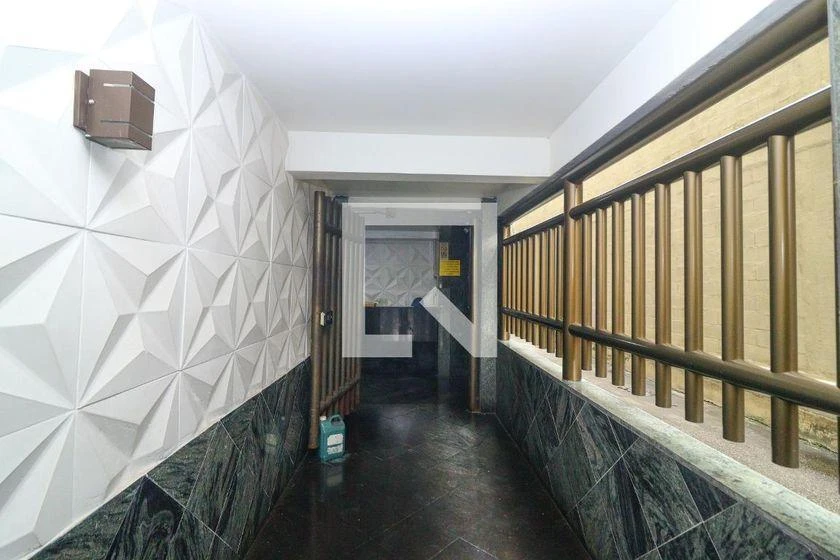 Apartment, 77 m², with wood or laminate floors — photo 46