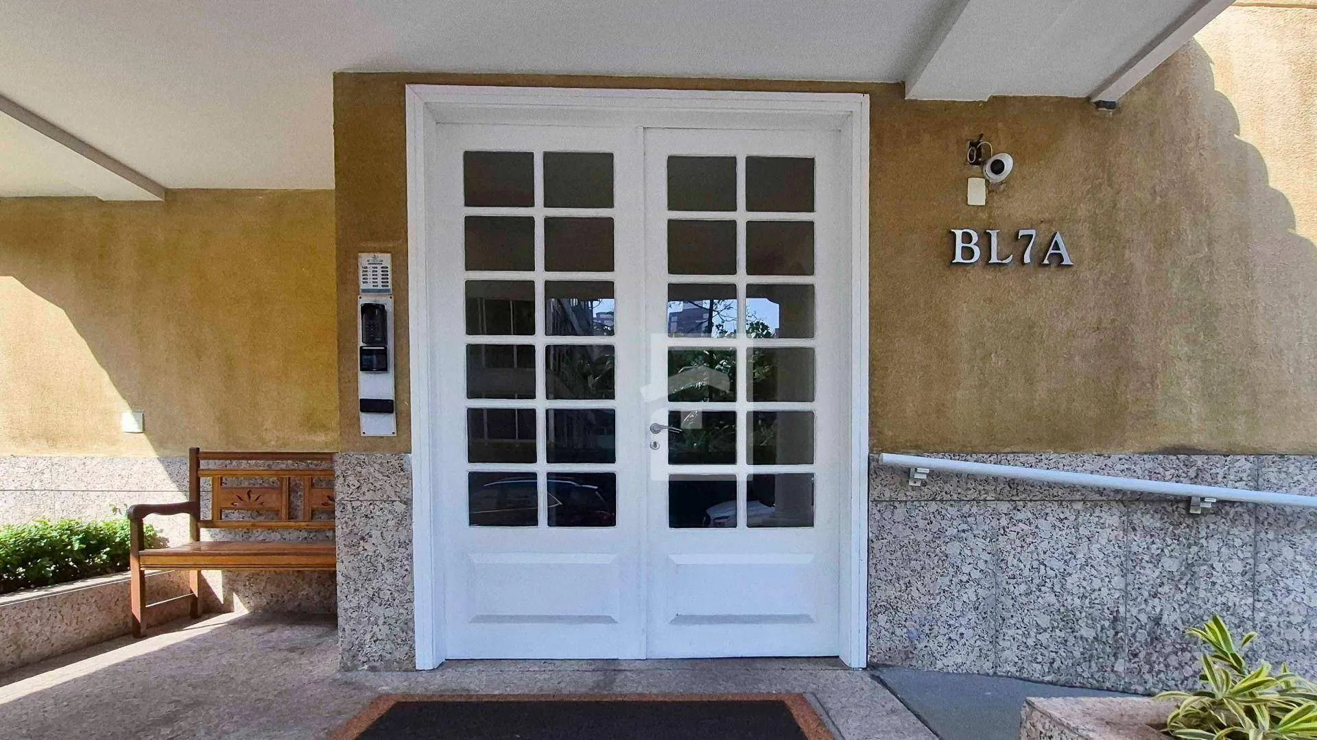 2-bedroom apartment with balcony and 105 m² — photo 24