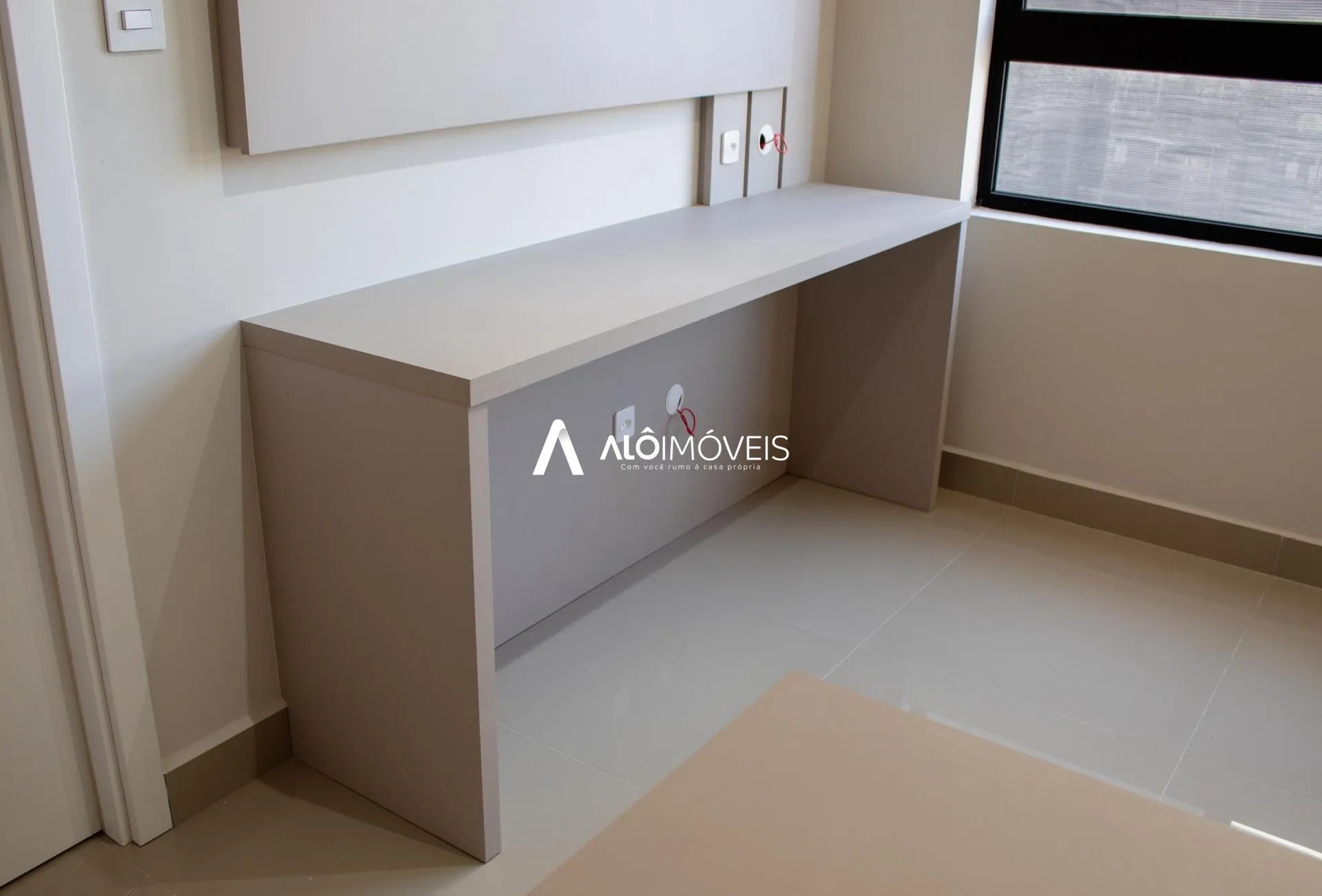 Furnished 1-bedroom apartment with open-plan kitchen — photo 24