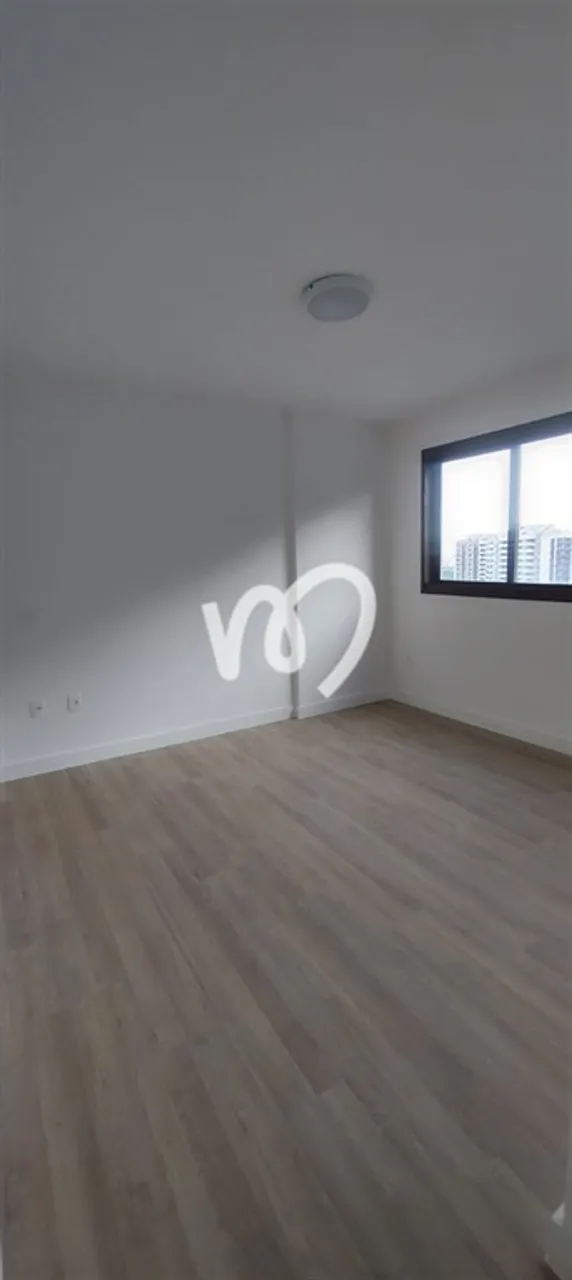 Apartamento com 4 quartos e cozinha fechada — photo 3