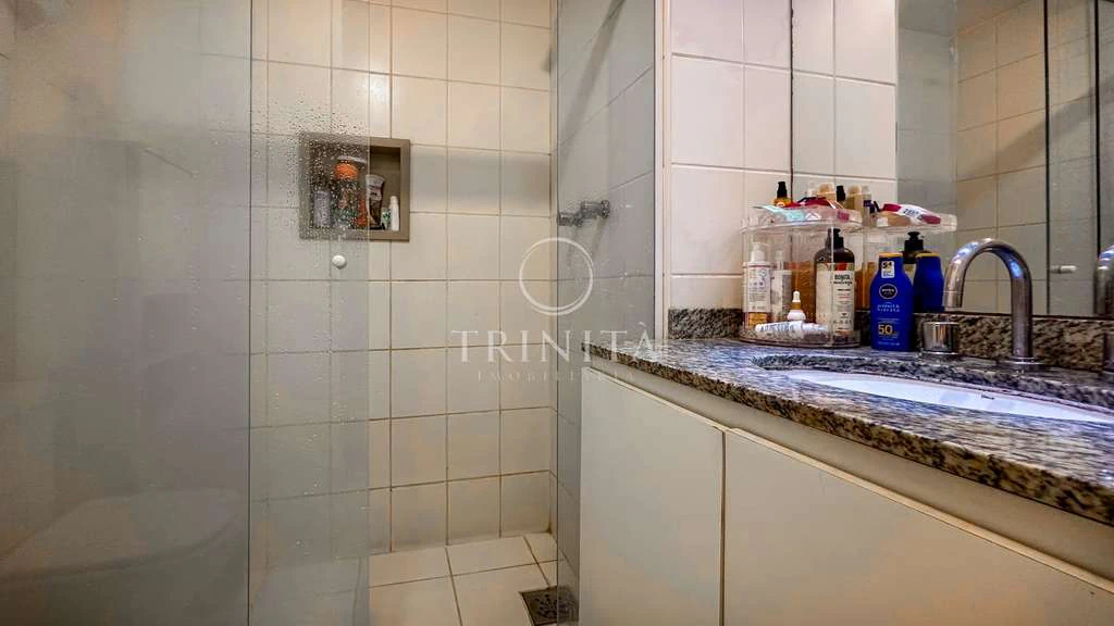 Furnished penthouse with 4 bedrooms, 200 m² and 3 parking — photo 30
