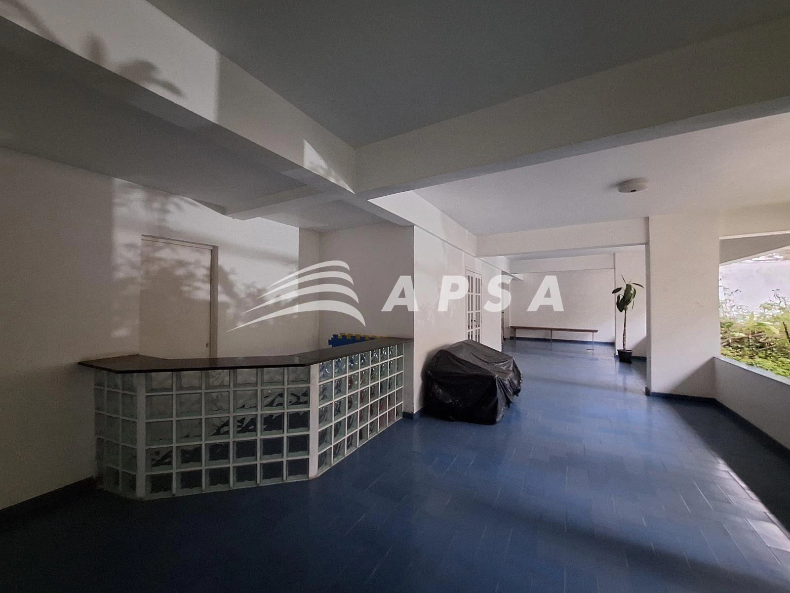 2-bedroom apartment with a mountain view — photo 20