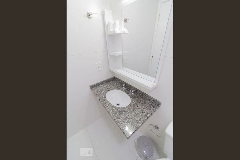 Furnished 1-bedroom apartment with 1 bathroom — photo 11
