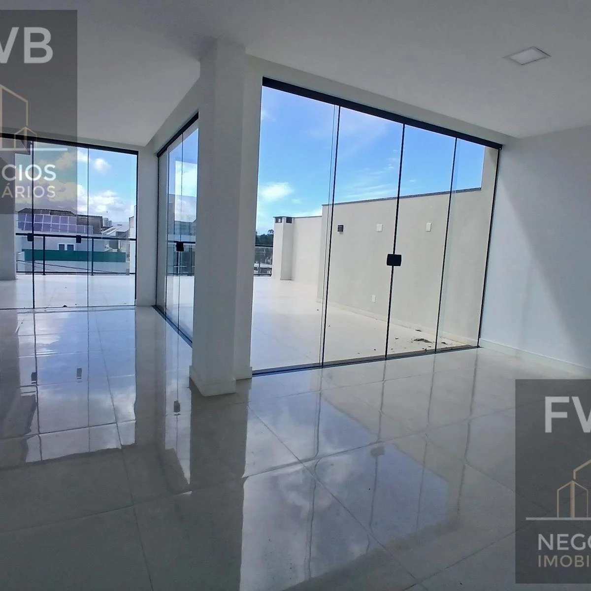 House, 464 m², with floor-to-ceiling windows — photo 6