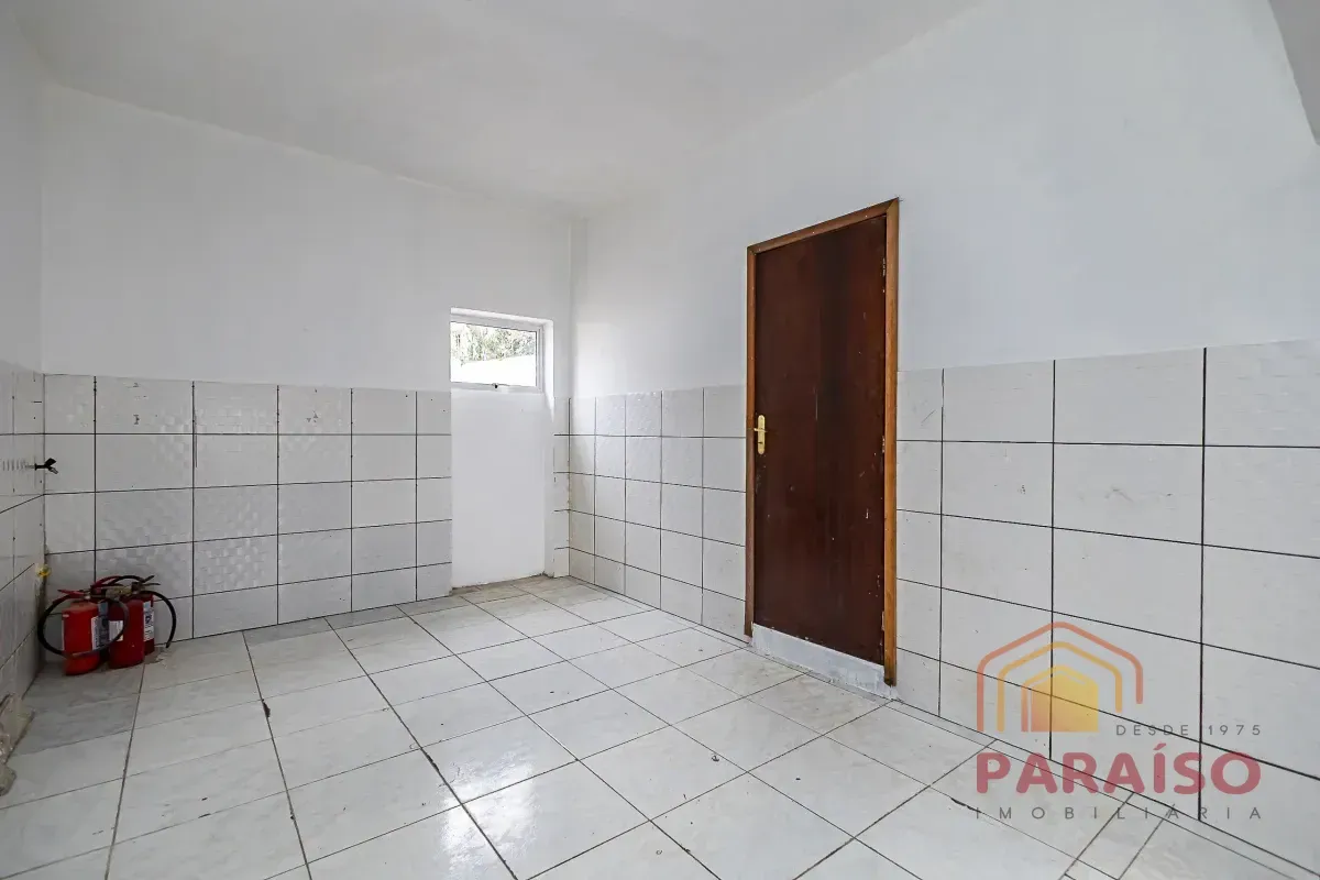 Деревянный пол или ламинат и 4 спальни: дом 165 м² — photo 16