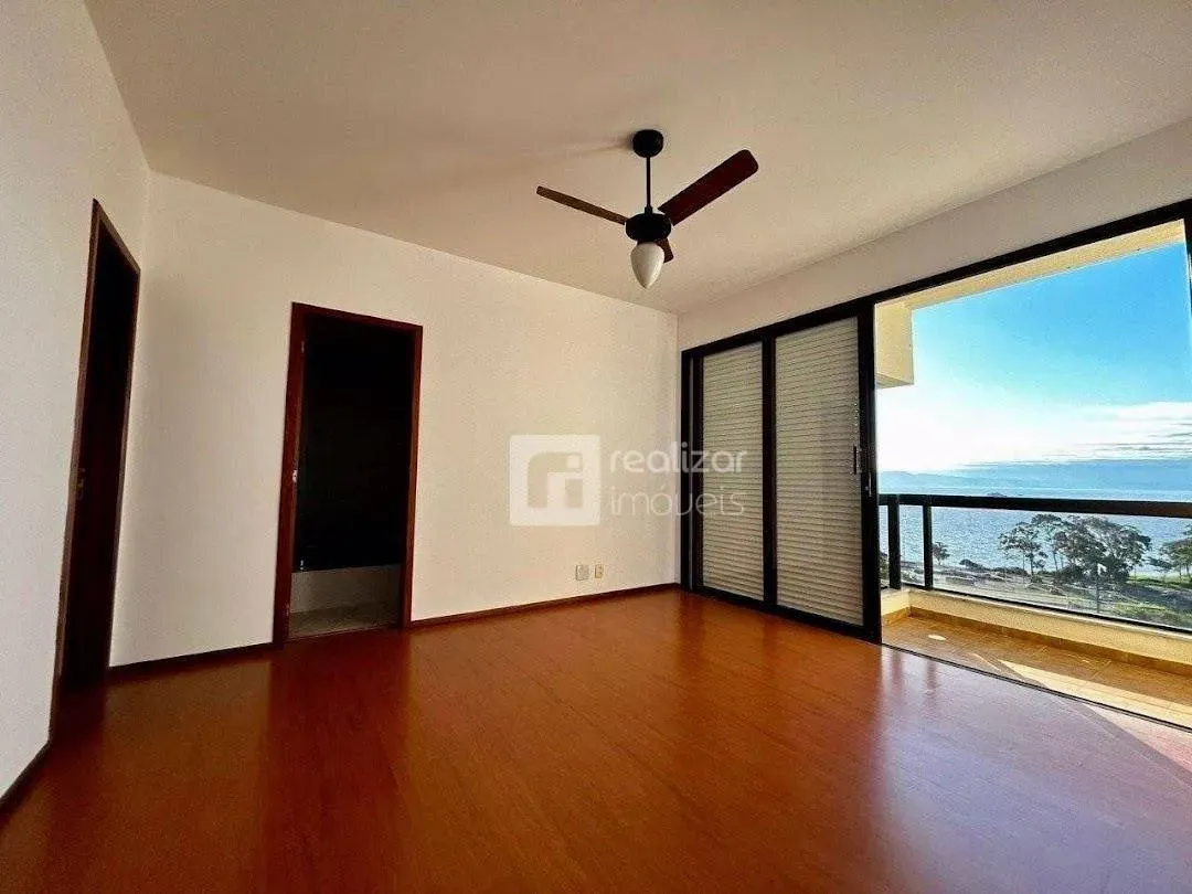 4-bedroom apartment with 3 en-suite baths and 303 m² — photo 7