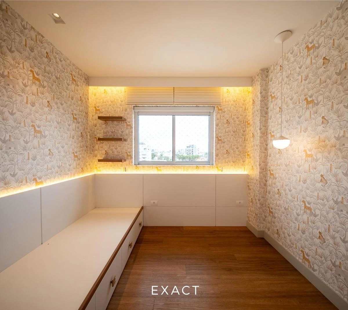 3-bedroom apartment in a building with a gym — photo 9