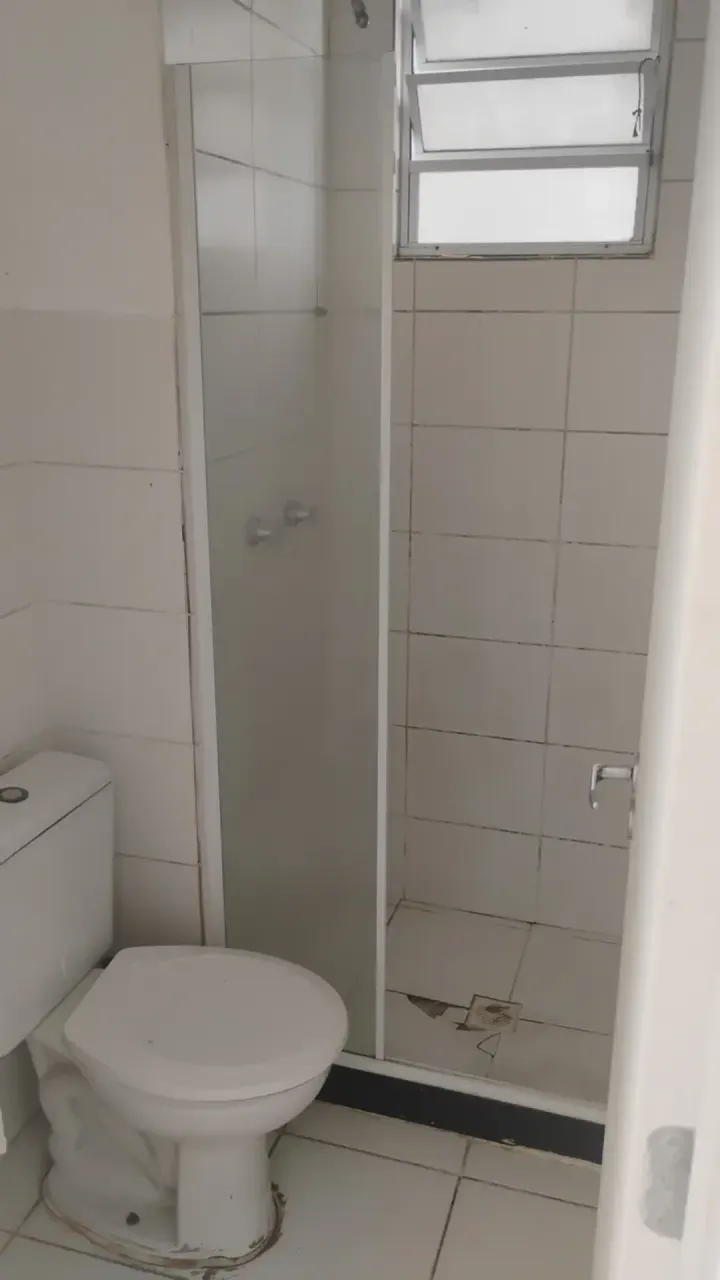 Apartamento con 2 dormitorios y ducha con mampara de vidrio — photo 4