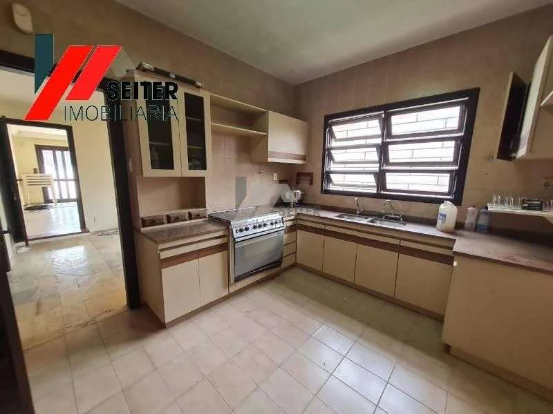 Casa en alquiler con 5 dormitorios y 6 baños — photo 2