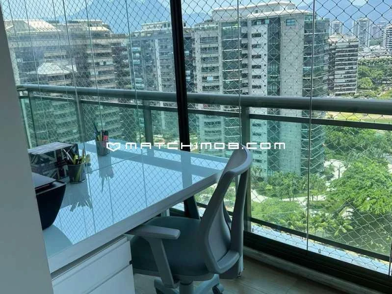 4-bedroom apartment with a bathtub in Rio de Janeiro — photo 10