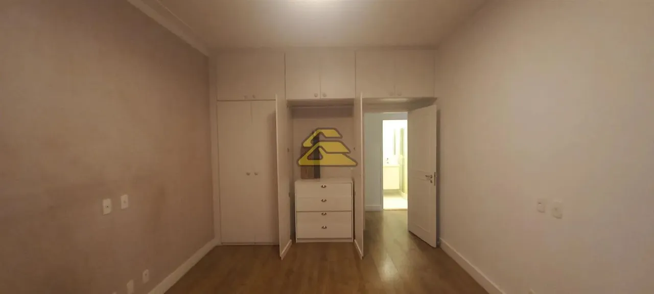 Apartment with 3 bedrooms and 4 bathrooms — photo 9