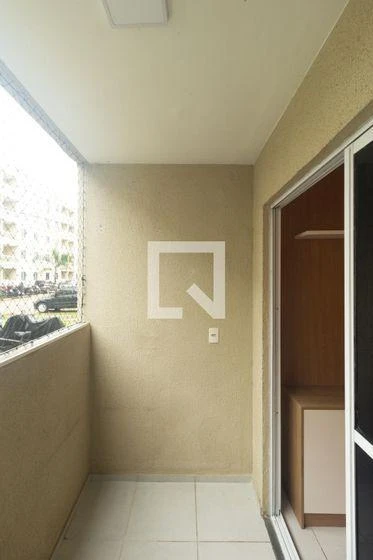 2-bedroom apartment in a building with a gym — photo 12