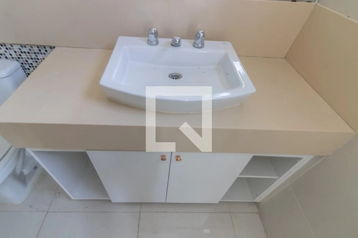 Apartamento para alugar com 5 quartos e piscina no condomínio — photo 62