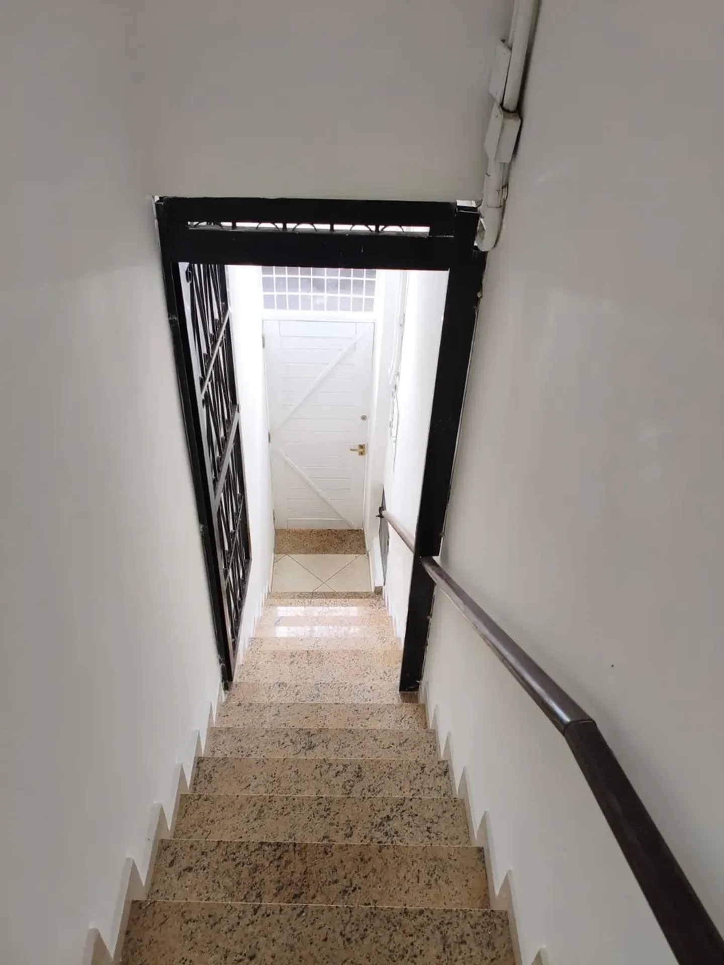 Квартира з 1 спальнею і 1 ванною без паркування — photo 34