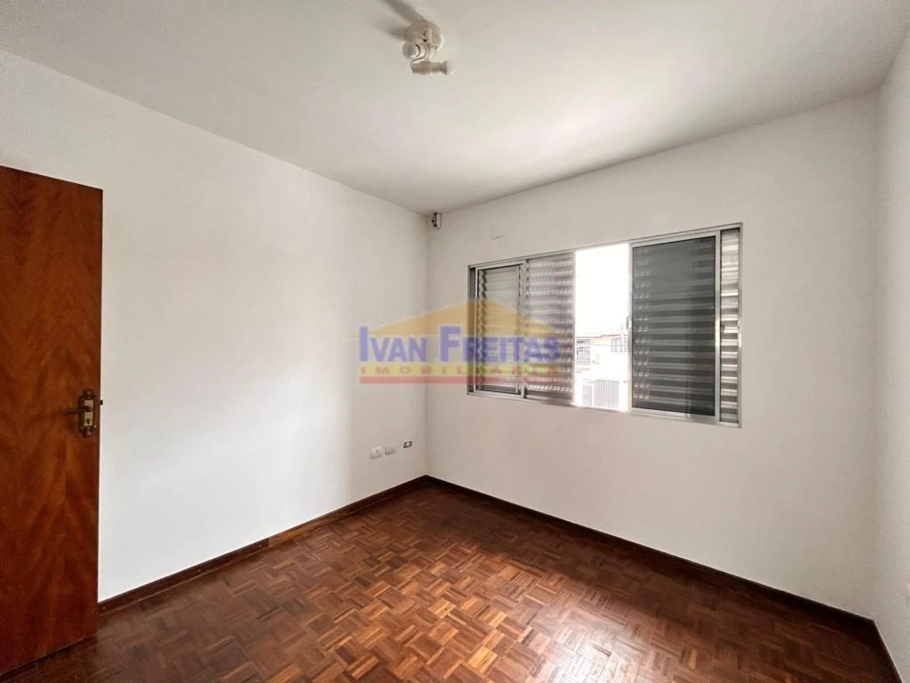 3-bedroom house with a walk-in closet in Curitiba — photo 14