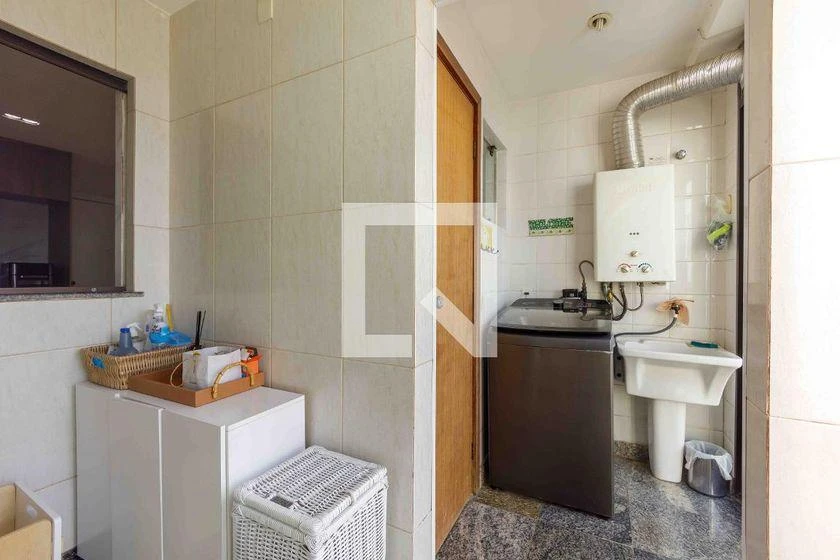 Furnished 185 m² apartment with 3 bedrooms and balcony — photo 36