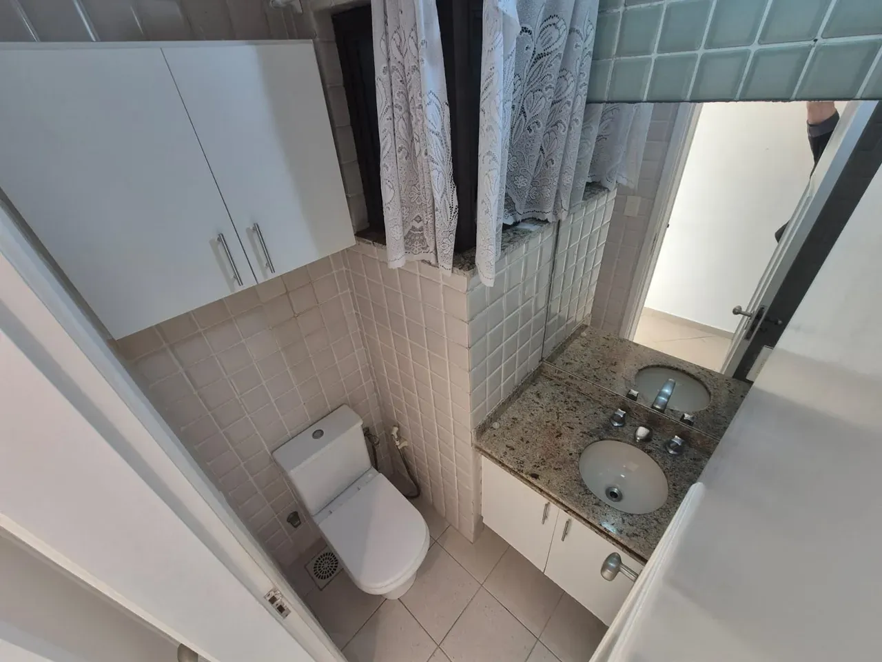 Glass-enclosed balcony in a 3-bedroom apartment, 115 m² — photo 7