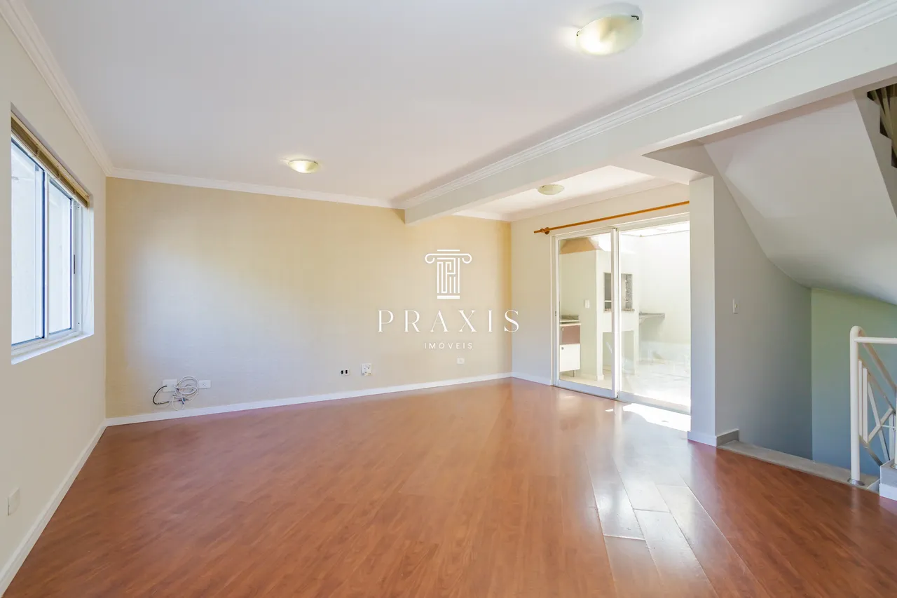 House with built-in balcony grill and laundry area — photo 3