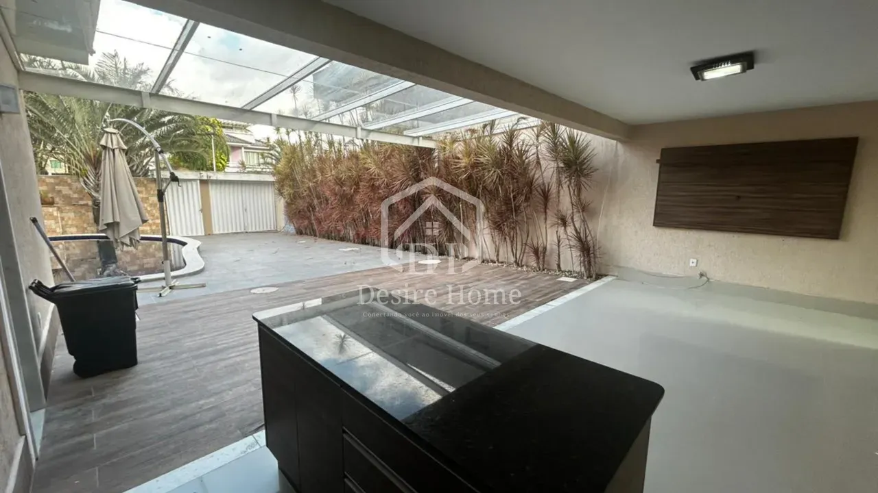 House with 4 bedrooms and an open-plan kitchen — photo 28