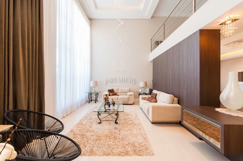 Gated house with 5 en-suite bedrooms and private BBQ