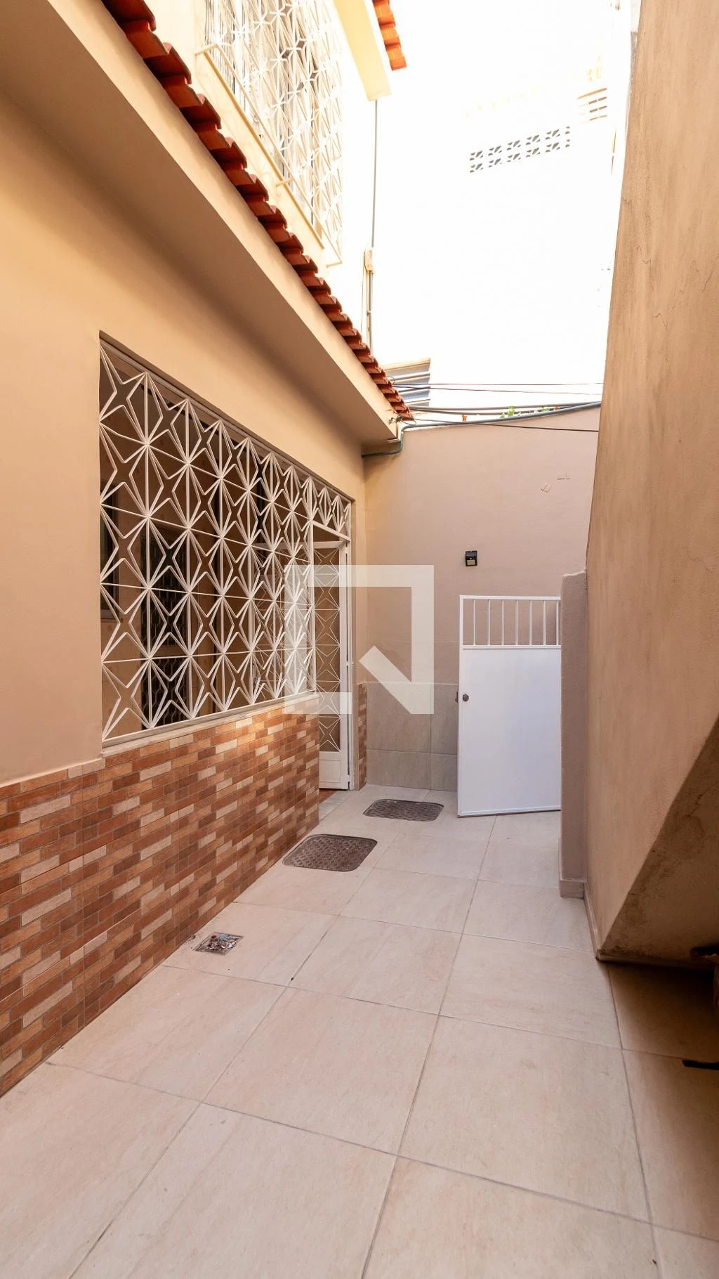 Studio kitnet with balcony, 1 bedroom and 1 bath, no parking — photo 25
