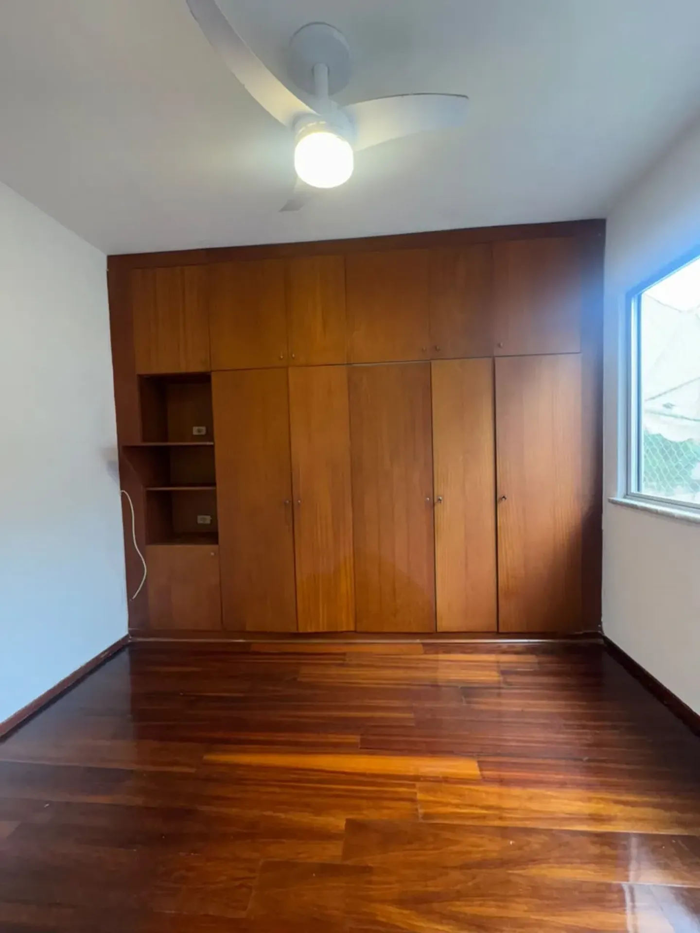Apartment on the 3rd floor with wood or laminate floors — photo 5