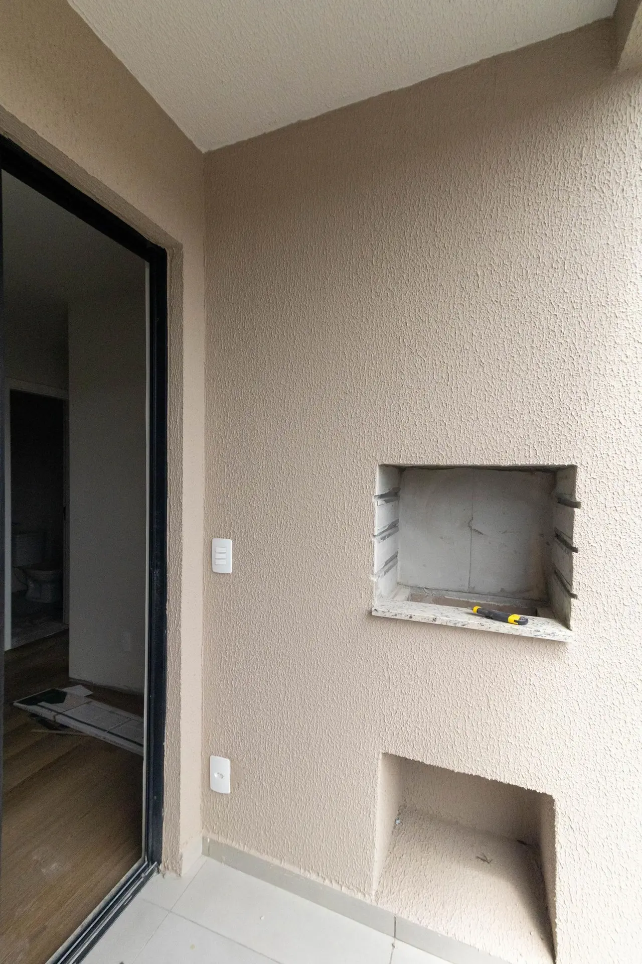 2-bedroom apartment with a grill on the balcony — photo 22