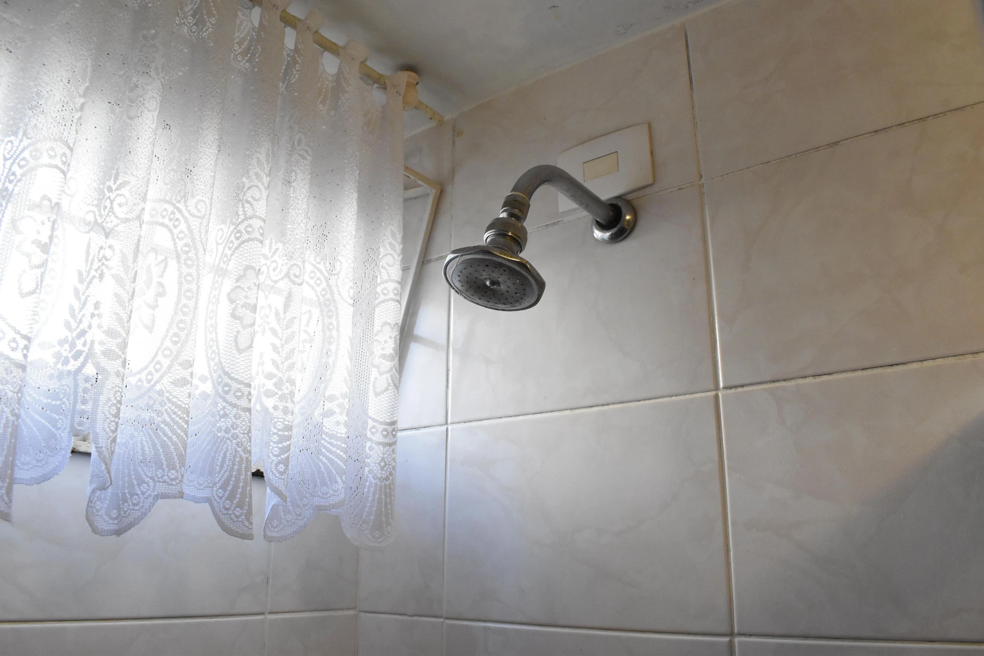 3-bedroom apartment with a bathtub in Curitiba — photo 35