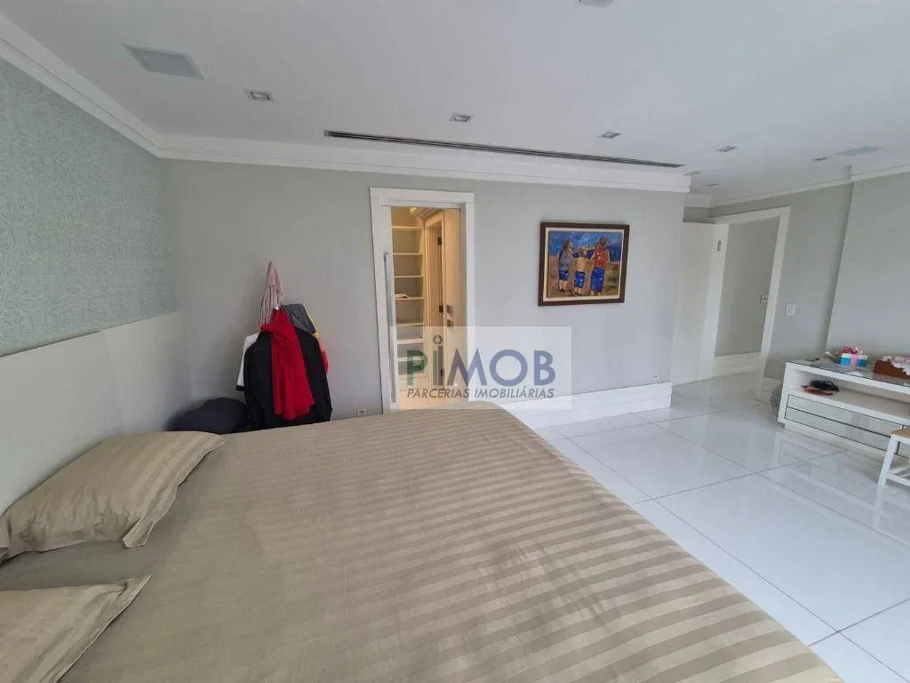 Furnished duplex penthouse with 3 bedrooms and 256 m² — photo 47