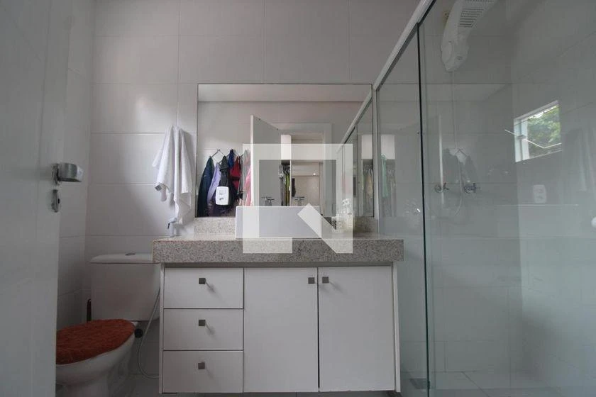 House for rent with 3 en-suite bedrooms and 200 m² — photo 29