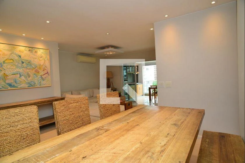 Washing machine in a 3-bedroom apartment, 160 m² — photo 9