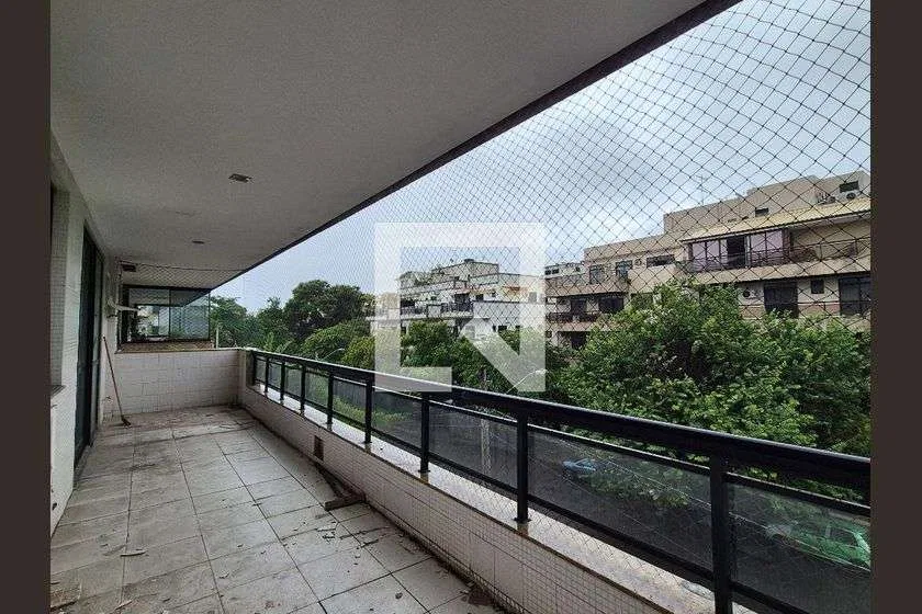 3-bedroom apartment, 1 with its own bathroom, 152 m² — photo 6