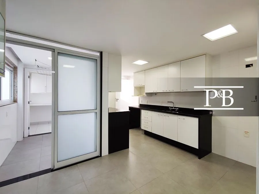 4-bedroom apartment, 289 m² — photo 26