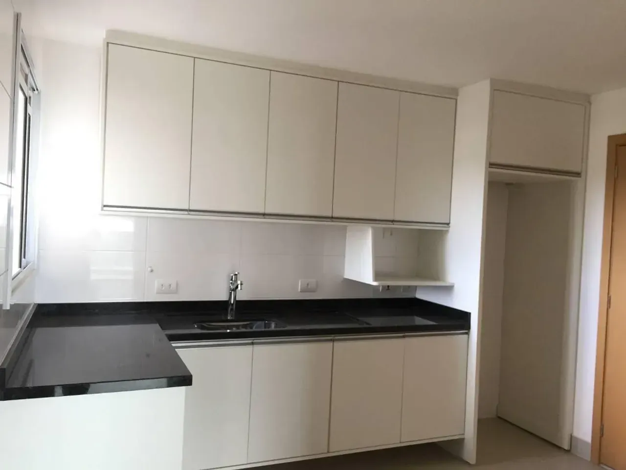Furnished 3-bedroom apartment with 2 bathrooms — photo 9