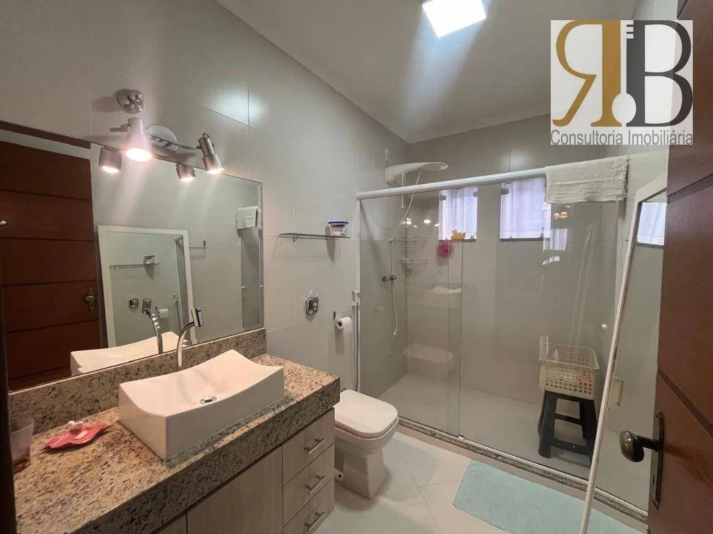 4-bedroom house with 5 bathrooms, 400 m² — photo 12