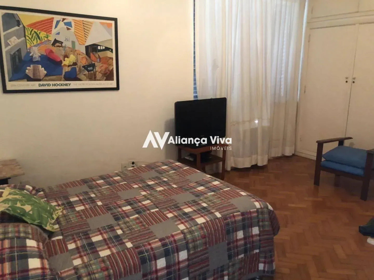Top-floor apartment with 3 bedrooms and 3 bathrooms — photo 29