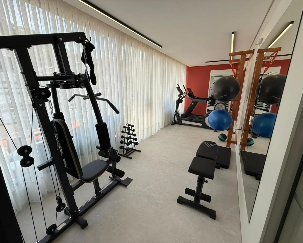 One-bedroom apartment with a grill on the balcony — photo 20