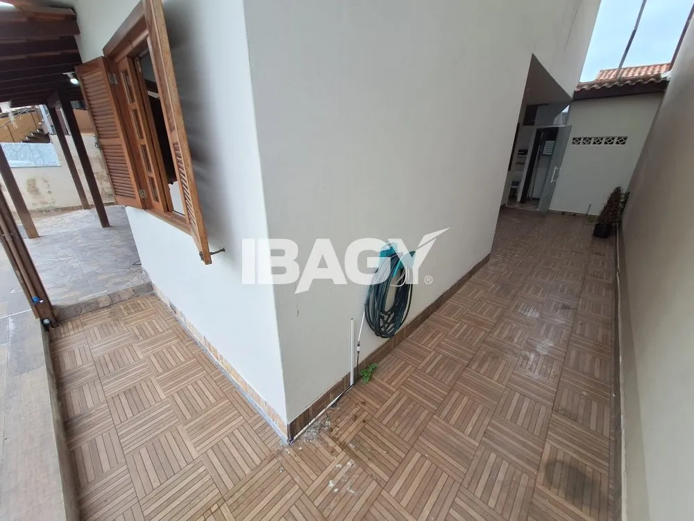 Casa de 3 dormitorios con parrilla de balcón — photo 6