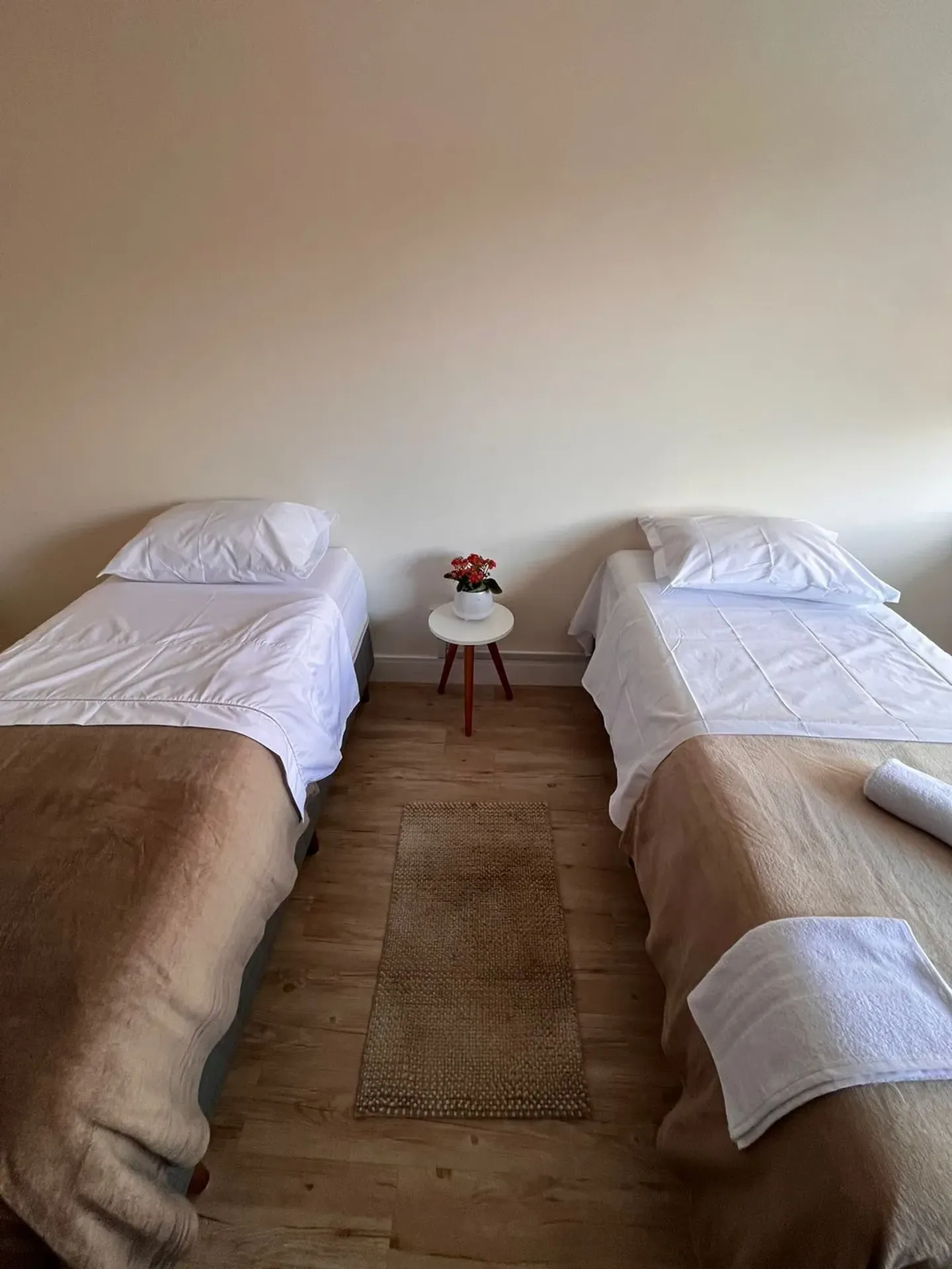 Furnished house with 5 en-suite bedrooms — photo 37
