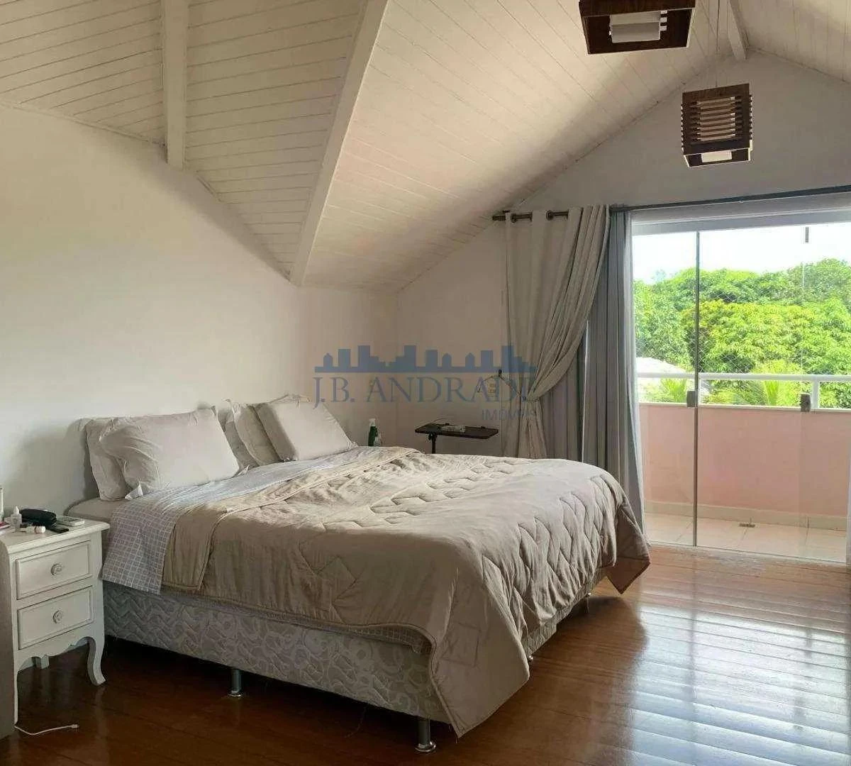 House with 6 en-suite bedrooms and 12 bathrooms — photo 16