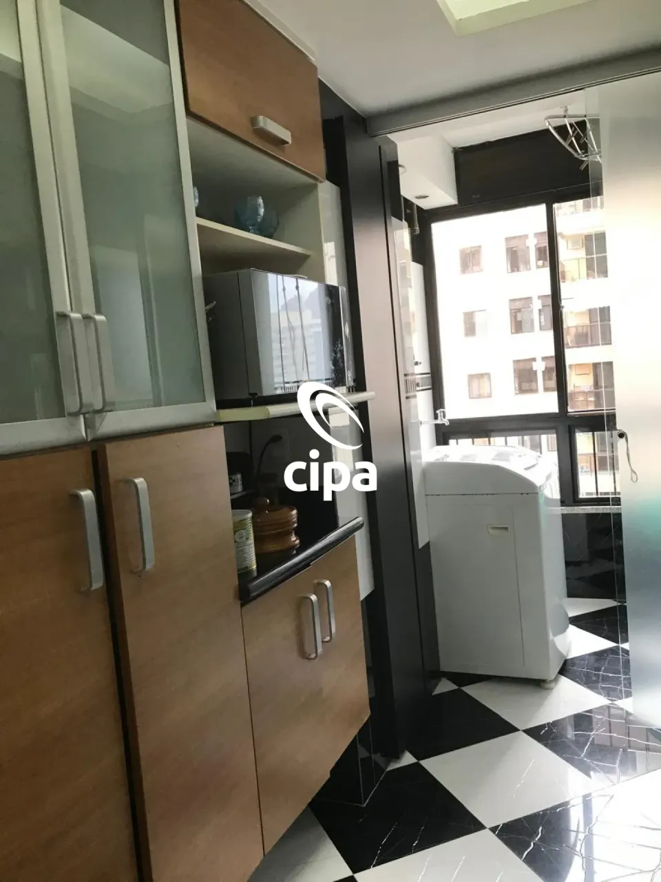 Apartamento mobiliado de 4 quartos e 3 banheiros com varanda — photo 4