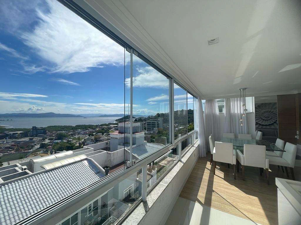 Top-floor apartment with 3 bedrooms, 246 m² and private BBQ — photo 4