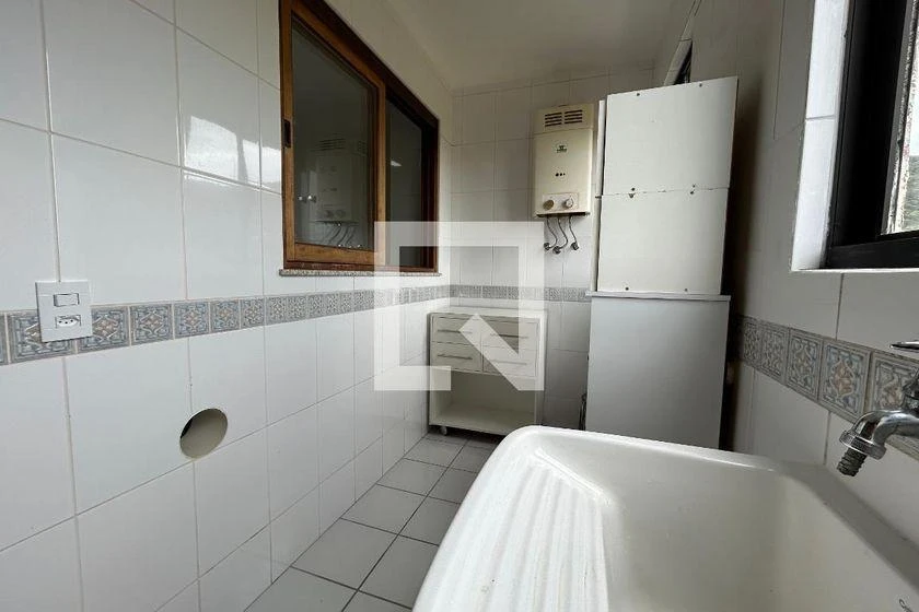 5-bedroom apartment with a bathtub in Florianópolis — photo 36
