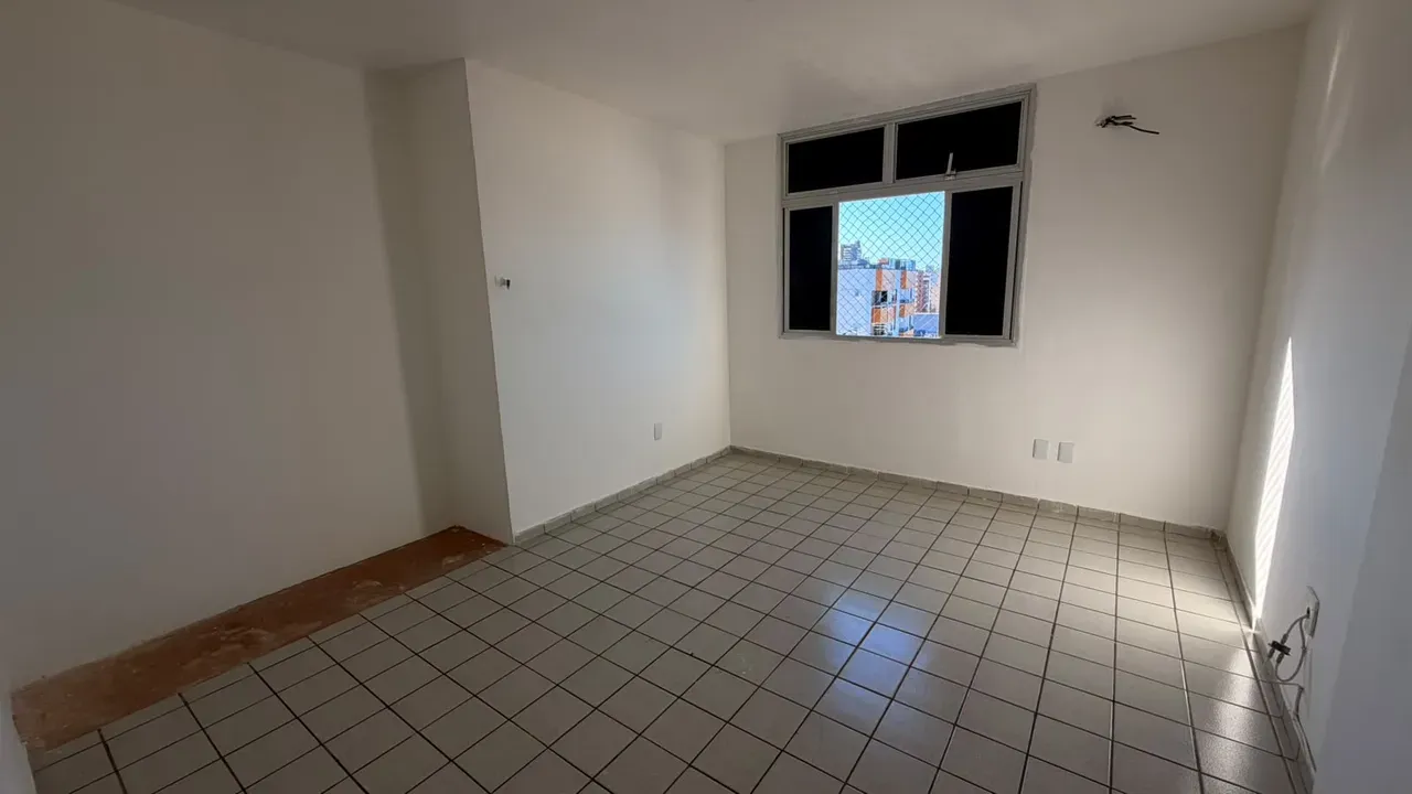 Floor-to-ceiling windows in a 3-bedroom apartment, 160 m² — photo 7