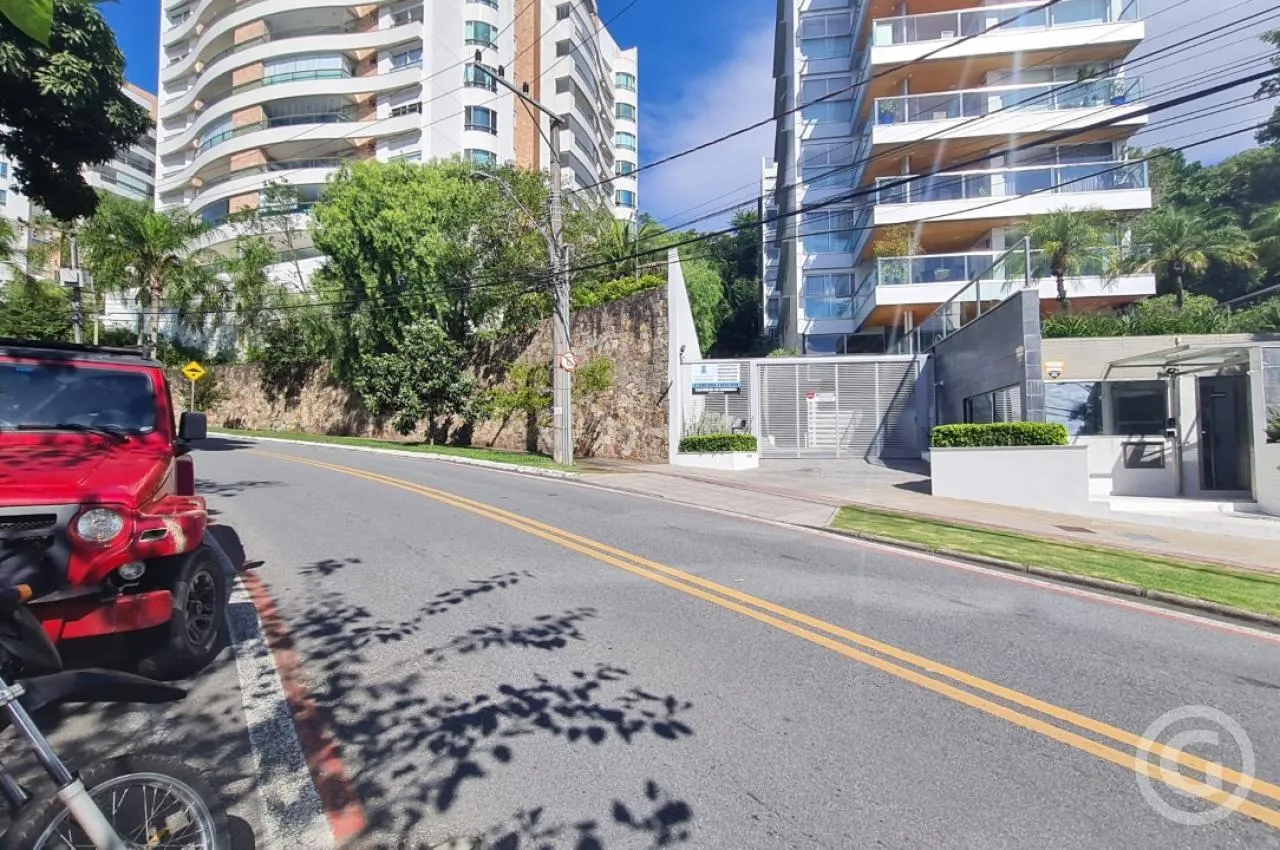 2-bedroom apartment with a water view in Florianópolis — photo 17