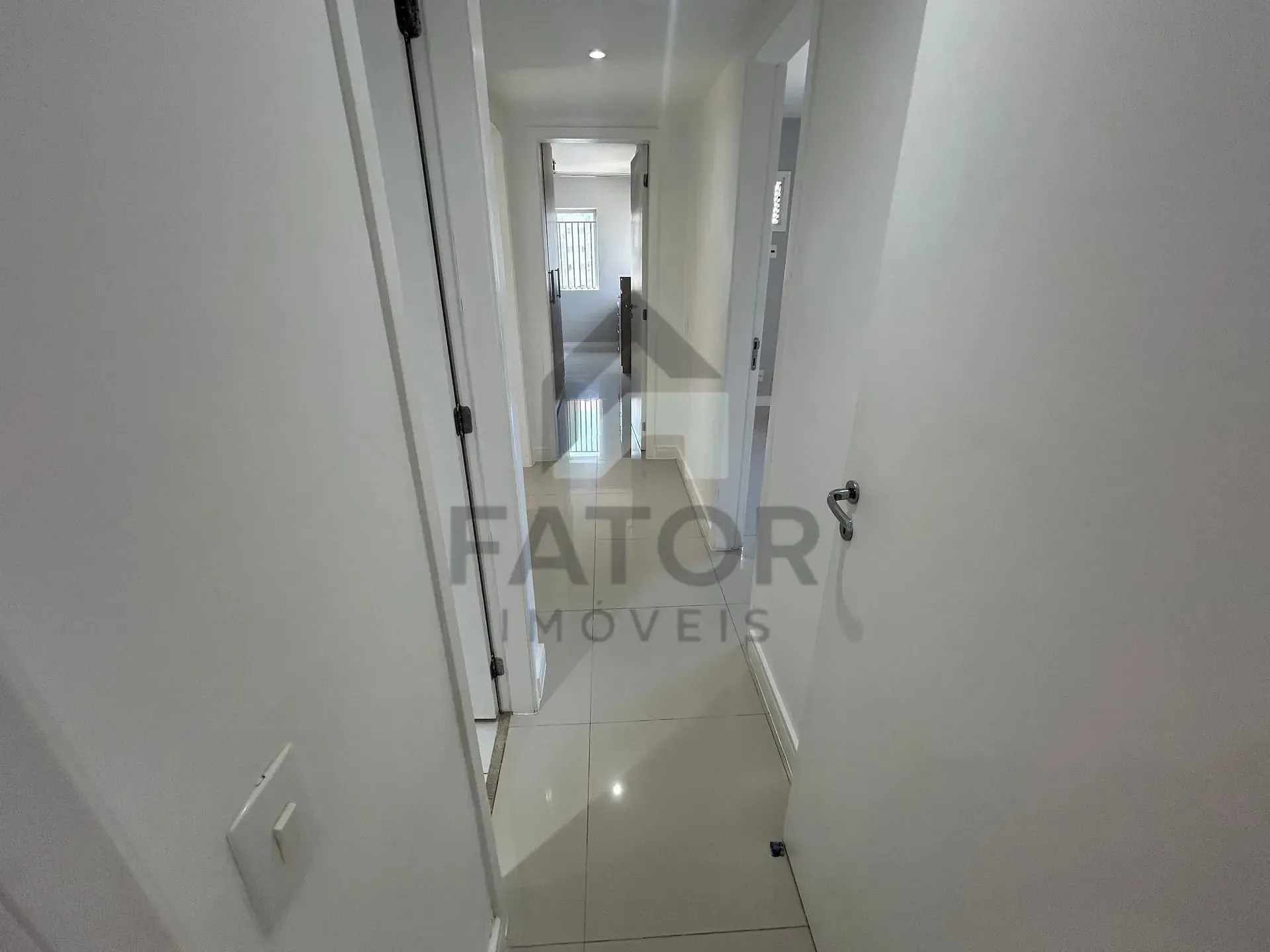 Rental apartment with 3 bedrooms, 3 baths and balcony — photo 18