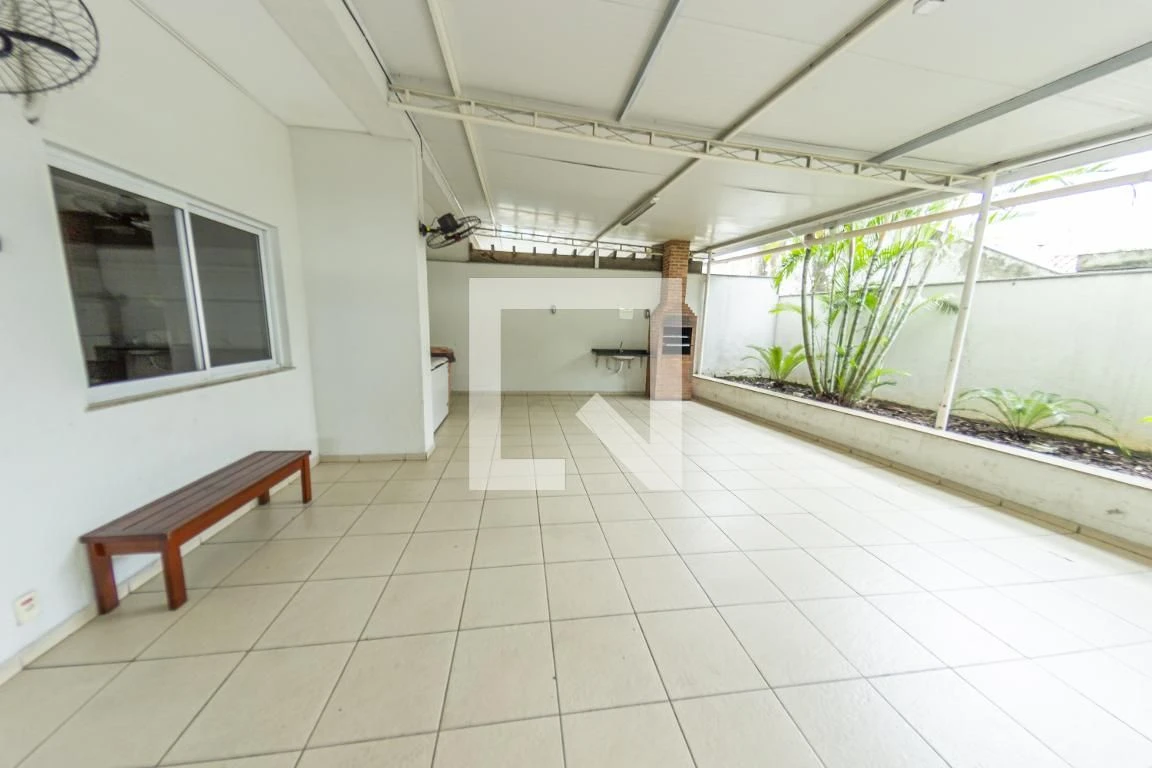 Furnished 2-bedroom apartment with 1 bath and parking — photo 47