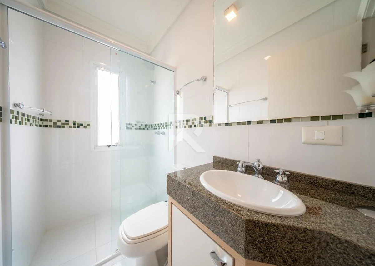 Furnished house, 400 m², with a bathtub — photo 18