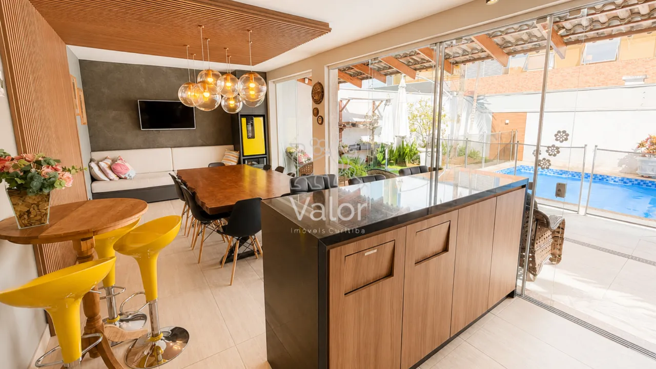 Furnished house with 3 bedrooms and shared outdoor pool