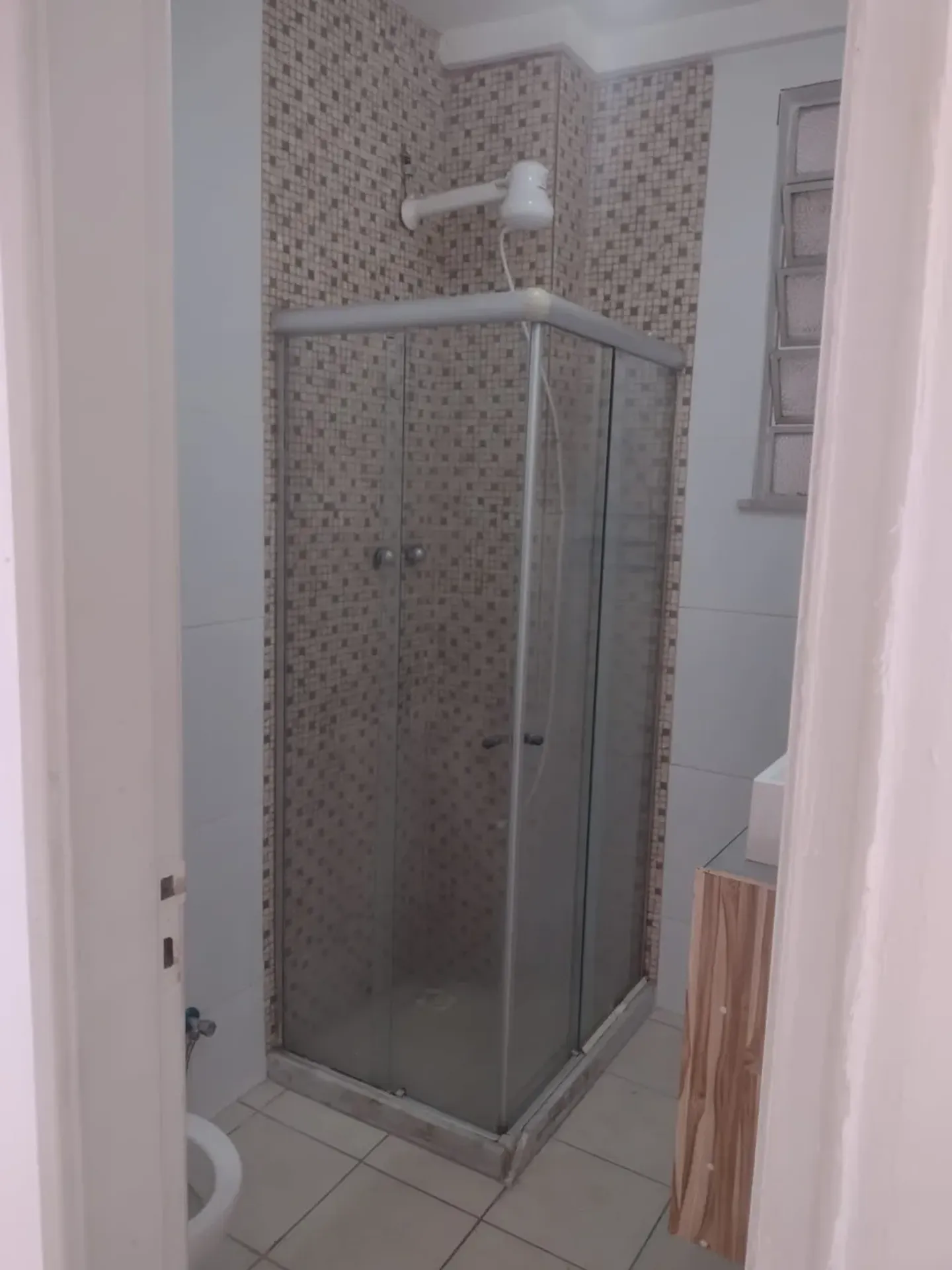 Apartment on the 1st floor with wood or laminate floors — photo 10